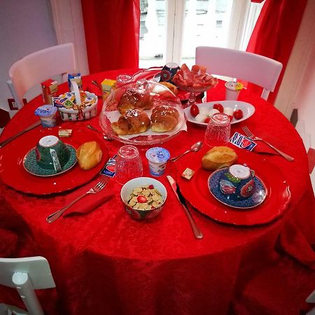 B&B Resta Cu Mme Napoli Bagian luar foto