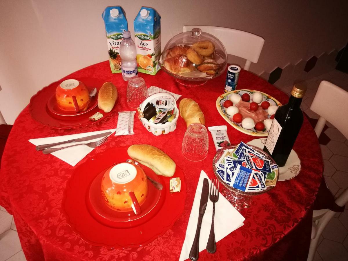 B&B Resta Cu Mme Napoli Bagian luar foto