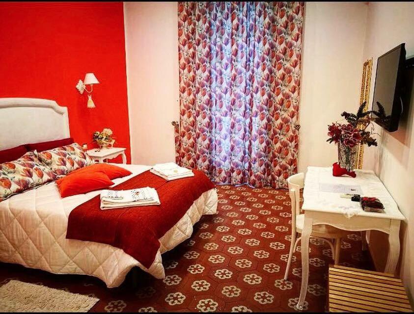 B&B Resta Cu Mme Napoli Bagian luar foto
