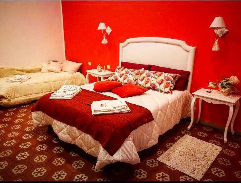 B&B Resta Cu Mme Napoli Bagian luar foto