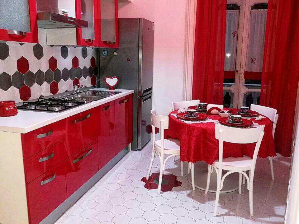 B&B Resta Cu Mme Napoli Bagian luar foto