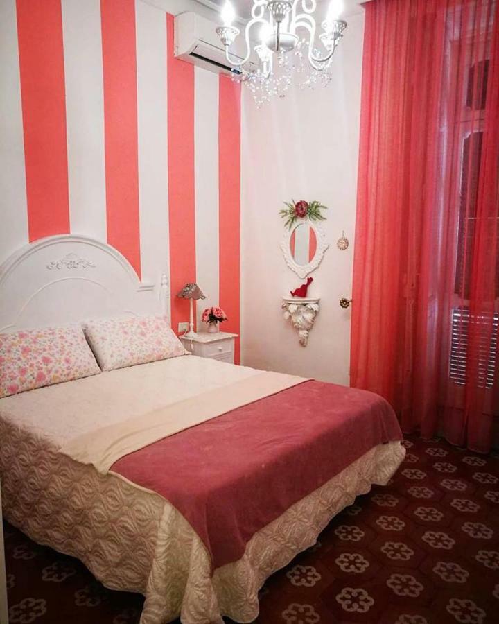 B&B Resta Cu Mme Napoli Bagian luar foto